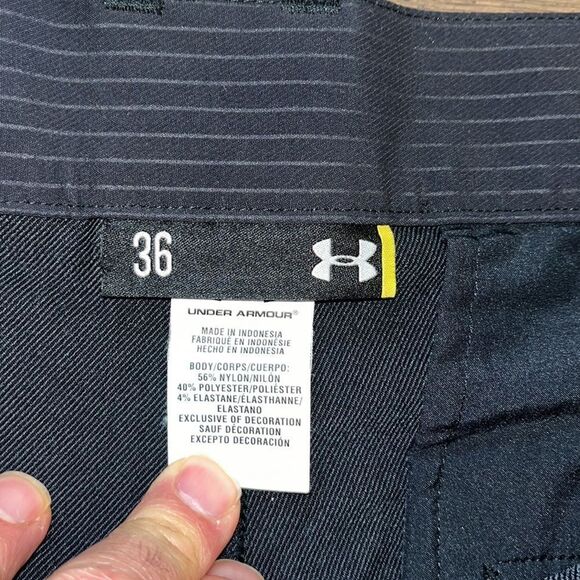 Rare 11” Jordan Spieth Black Pinstripe flat front under Armour golf shorts 36 - Picture 2 of 5
